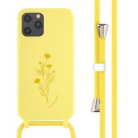 iMoshion Coque design en silicone avec cordon iPhone 12 (Pro) - Flower Yellow