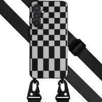 Selencia Coque design en silicone avec cordon amovible Samsung Galaxy S23 FE - Irregular Check Black