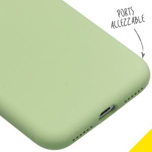 Accezz Coque Liquid Silicone iPhone SE (2022 / 2020) / 8 / 7 - Vert clair