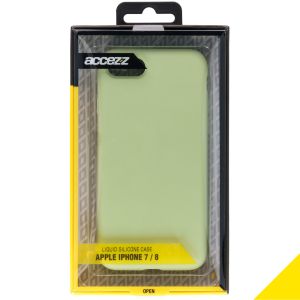Accezz Coque Liquid Silicone iPhone SE (2022 / 2020) / 8 / 7 - Vert clair