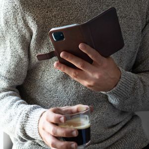 Selencia Étui de téléphone portefeuille en cuir véritable Samsung Galaxy J4 Plus