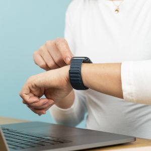 iMoshion Bracelet en cuir vegan Apple Watch Series 1-9 / SE -38/40/41 mm