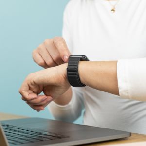 iMoshion Bracelet en cuir vegan Apple Watch Series 1-9 / SE / Ultra (2) - 42/44/45/49 mm