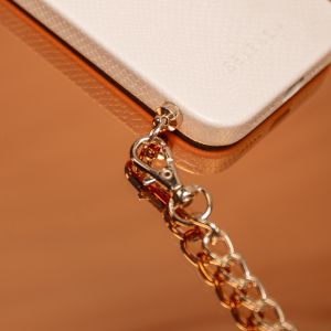Selencia Coque Aina Serpent avec corde iPhone 12 (Pro) - Blanc