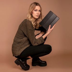 Selencia Coque en cuir vegan Nuria Trifold Book Galaxy Tab A7 - Noir
