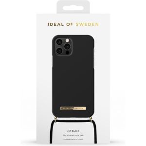 iDeal of Sweden Coque Ordinary Necklace iPhone 12 (Pro) - Jet Black