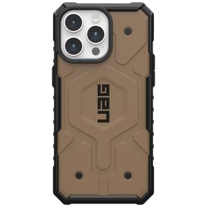 UAG Coque Pathfinder MagSafe iPhone 15 Pro Max - Dark Earth