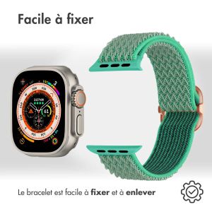 iMoshion Bande élastique en nylon Apple Watch Series 1-9 / SE / Ultra (2) - 42/44/45/49 mm - Turquoise
