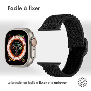 iMoshion Bande élastique en nylon Apple Watch Series 1-9 / SE / Ultra (2) - 42/44/45/49 mm - Noir