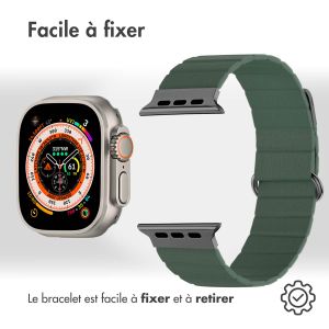 iMoshion Bracelet en cuir magnétique Apple Watch Series 1-9 / SE / Ultra (2) - 42/44/45/49 mm - Vert
