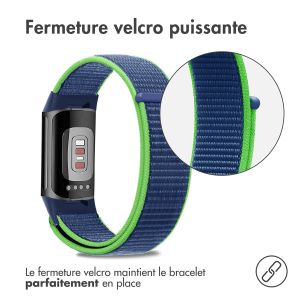 iMoshion Bracelet en nylon Fitbit Charge 5 / Charge 6 - Taille L - Bleu / Vert
