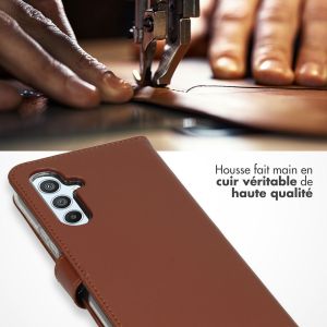 Selencia Étui de téléphone portefeuille en cuir véritable Samsung Galaxy A54 (5G) - Brun clair