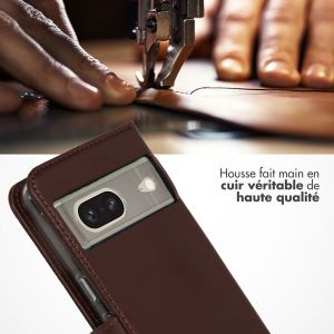 Selencia Étui de téléphone portefeuille en cuir véritable Google Pixel 7 - Brun