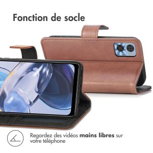 iMoshion Étui de téléphone portefeuille Luxe Motorola Moto E22 - Brun
