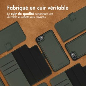 Accezz Étui de téléphone portefeuille en cuir de qualité supérieure 2 en 1 iPhone SE (2022 / 2020) / 8 / 7 / 6(s) - Vert