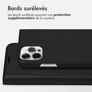 Accezz Étui de téléphone Slim Folio en cuir de qualité supérieure iPhone 12 (Pro) - Noir