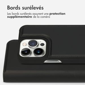 Accezz Étui de téléphone portefeuille en cuir de qualité supérieure 2 en 1 iPhone 13 Pro - Noir