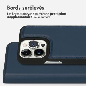 Accezz Étui de téléphone portefeuille en cuir de qualité supérieure 2 en 1 iPhone 13 Pro - Bleu foncé