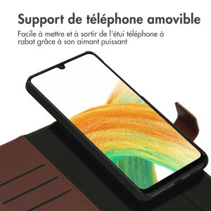 Accezz Étui de téléphone portefeuille en cuir de qualité supérieure 2 en 1 Samsung Galaxy A33 - Brun