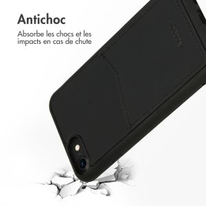Accezz ﻿Coque en cuir de qualité supérieure avec fentes pour cartes iPhone SE (2022 / 2020) / 8 / 7 / 6(s) - Noir