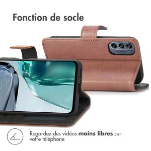 iMoshion Étui de téléphone portefeuille Luxe Motorola Moto G62 - Brun
