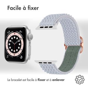 iMoshion Bande élastique en nylon Apple Watch Series 1-9 / SE - 38/40/41mm - Gris clair