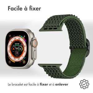 iMoshion Bande élastique en nylon Apple Watch Series 1-9 / SE / Ultra (2) - 42/44/45/49 mm - Vert foncé