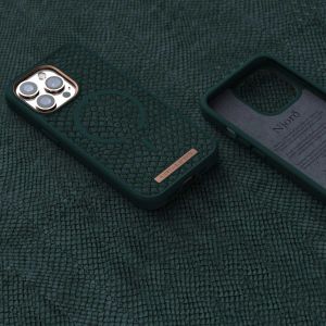 Njorð Collections Coque Salmon Leather MagSafe iPhone 13 Pro - Dark Green