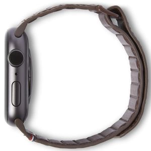 Decoded Bracelet en cuir véritable Magnet Strap Apple Watch Series 1-9 / SE / Ultra (2) - 42/44/45/49 mm - Chocolate Brown