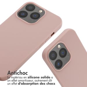 iMoshion ﻿Coque en silicone avec cordon iPhone 13 Pro - Sand Pink