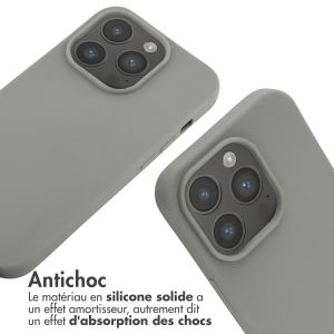 iMoshion ﻿Coque en silicone avec cordon iPhone 14 Pro - Gris clair