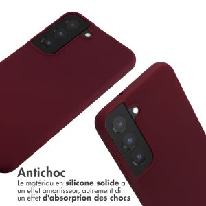 iMoshion ﻿Coque en silicone avec cordon Samsung Galaxy S22 - Rouge foncé