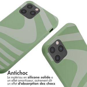 iMoshion Coque design en silicone avec cordon iPhone 12 (Pro) - Retro Green