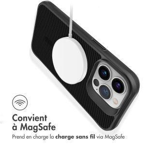 iMoshion Rugged Hybrid Carbon Case avec MagSafe iPhone 13 Pro - Noir