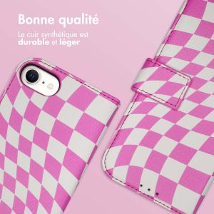 iMoshion ﻿Étui de téléphone portefeuille Design iPhone SE (2022 / 2020) / 8 / 7 / 6(s) - Retro Pink