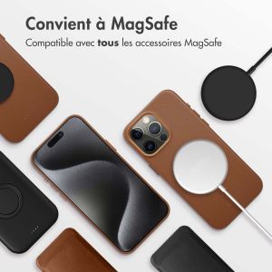 Accezz Coque arrière en cuir avec MagSafe iPhone 15 Pro Max - Sienna Brown