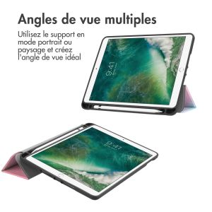 iMoshion Coque tablette Trifold iPad 6 (2018) 9.7 pouces / iPad 5 (2017) 9.7 pouces / Air 2 (2014) / Air 1 (2013) - Sky