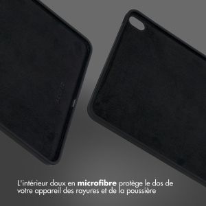 Accezz Coque Liquid Silicone avec porte-stylet iPad Air 5 (2022) / Air 4 (2020) - Noir