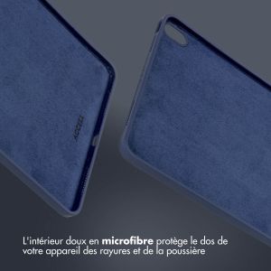 Accezz Coque Liquid Silicone avec porte-stylet iPad Air 5 (2022) / Air 4 (2020) - Bleu foncé
