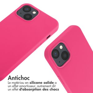 iMoshion ﻿Coque en silicone avec cordon iPhone 13 - Rose Fluo