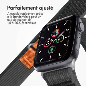 iMoshion Bracelet en nylon Trail Apple Watch Series 1-9 / SE / Ultra (2) - 42/44/45/49 mm - Black Grey
