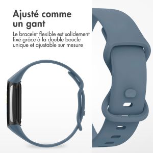 iMoshion Bracelet silicone Fitbit Charge 5 / Charge 6 - Taille S - Bleu Officiel