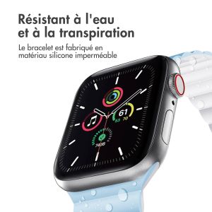 iMoshion Bracelet magnétique en silicone pour l'Apple Watch Apple Watch Series 1-9 / SE - 38/40/41 mm - Bleu / Blanc