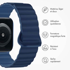 iMoshion Bracelet magnétique en silicone pour l'Apple Watch Apple Watch Series 1-9 / SE / Ultra (2) - 42/44/45/49 mm - Bleu Foncé