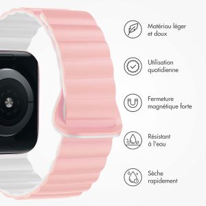 iMoshion Bracelet magnétique en silicone pour l'Apple Watch Apple Watch Series 1-9 / SE / Ultra (2) - 42/44/45/49 mm - Rose / Blanc