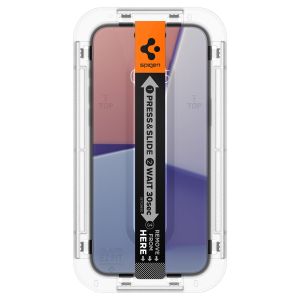 Spigen Protection d'écran en verre trempé GLAStR Fit + Applicator iPhone 15 Plus
