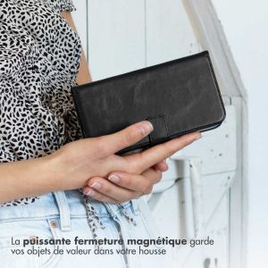 Selencia Étui de téléphone portefeuille en cuir véritable iPhone 12 (Pro)
