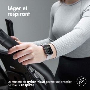iMoshion Bande élastique en nylon Apple Watch Series 1-9 / SE / Ultra (2) - 42/44/45/49 mm - Gris clair