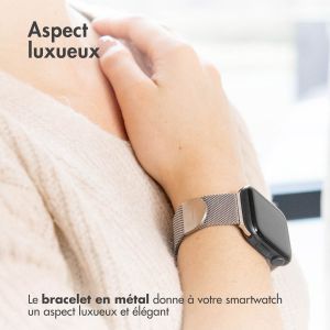 iMoshion Bracelet magnétique milanais Apple Watch Series 1-9 / SE / Ultra (2) - 42/44/45/49 mm - Taille M - Argent