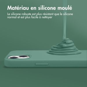 Accezz Coque Liquid Silicone iPhone 15 Pro Max - Vert foncé